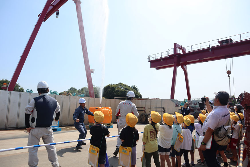 佐野テクノパーク統括工場「小学生向け工場見学会」開催